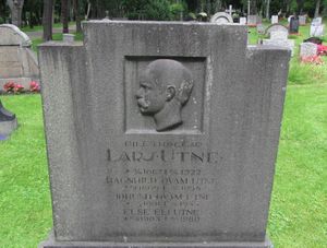 Lars Utne gravminne.jpg