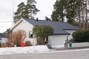 Larvik, Ørneveien 08.jpg