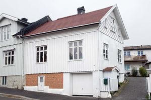 Larvik, Øvre Damsbakken 1 A.jpg