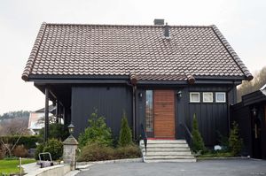 Larvik, Øvre Damsbakken 5.jpg