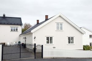 Larvik, Øvre Fritzøegate 10.jpg