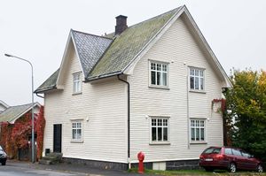 Larvik, Ahlefeldts gate 12.jpg