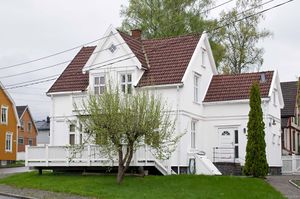 Larvik, Bjørnsons vei 08.jpg