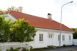 Larvik, Colbjørnsens gate 04.jpg