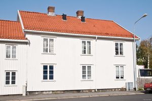 Larvik, Cort Adelers gate 01 C-F.jpg