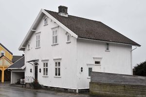 Larvik, Dr Holms vei 04.jpg