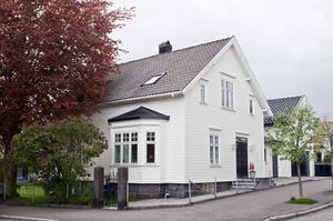 Larvik, Dr Holms vei 13.jpg