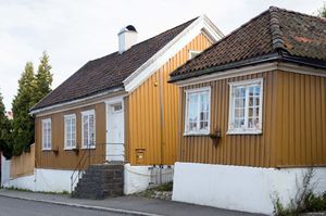 Larvik, Dronningens gate 24.jpg