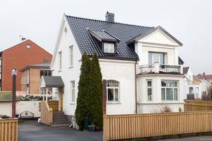 Larvik, Eriks gate 11.jpg