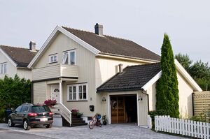 Larvik, Frøyhovveien 08.jpg