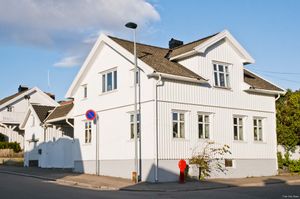 Larvik, Greveveien 06.jpg