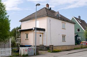 Larvik, Håkons gate 011.jpg