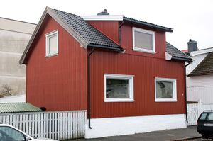 Larvik, Helgesens gate 12.jpg