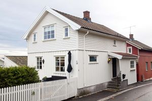 Larvik, Kirkegata 23.jpg