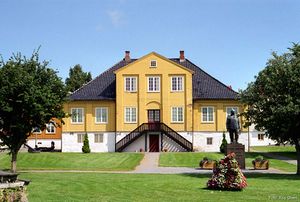 Larvik, Kirkestredet 05.jpg