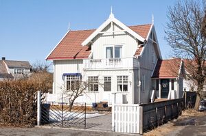 Larvik, Leiv Eirikssons vei 12.jpg