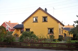 Larvik, Lerkelundveien 04.jpg