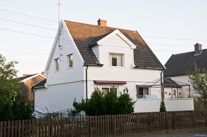 Larvik, Lerkelundveien 08.jpg