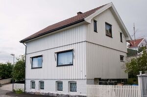 Larvik, Mellom Bøkeligate 22.jpg