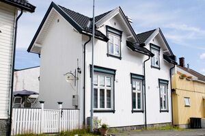 Larvik, Olavs gate 34.jpg