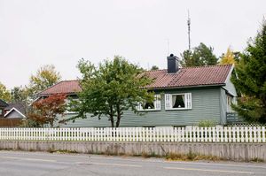 Larvik, Rugdeveien 04.jpg