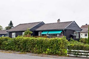 Larvik, Rugdeveien 14.jpg