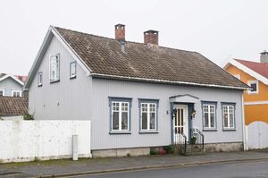 Larvik, Schleppegrells gate 08.jpg