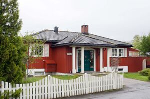 Larvik, Sophus Bugges vei 12 B.jpg