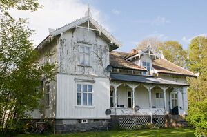 Larvik, Sophus Bugges vei 24 A.jpg