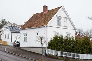 Larvik, Sveins gate 30.jpg