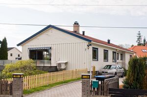 Larvik, Tiurveien 07.jpg