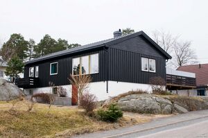 Larvik, Tiurveien 10.jpg