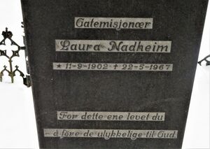 Laura Nadheim gravminne.JPG