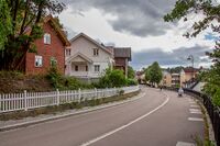 Leif Larsens vei sett i retning Sandvika sentrum. Foto: Leif-Harald Ruud (2018)