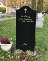 Gravminnet til organist Leif Solberg. Foto: Elin Olsen
