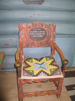 Lesjaskog kyrkje bispestol.JPG