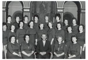 Levanger dame kor.JPG