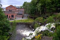 Fåbrofossen i Lysakerelva. Foto: Leif-Harald Ruud (2017).