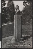 210. Lillehammer. Lumholtzmonumentet, Søndre Park - no-nb digifoto 20151209 00332 bldsa PK35871.jpg