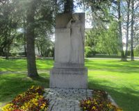 Krigsmonumentet ved Lillestrøm kirke, utført av Dammen, avduket 1947. Foto: Stig Rune Pedersen