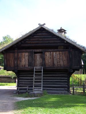 Loftstue fra Halvorsgard i Hol Norsk Folkemuseum 112.JPG