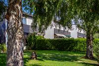 Rekkehus fra 1960-tallet er typisk for Løkeberg. Foto: Leif-Harald Ruud (2018)