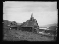 Lomen stavkyrkje. Foto: Narve Skarpmoen