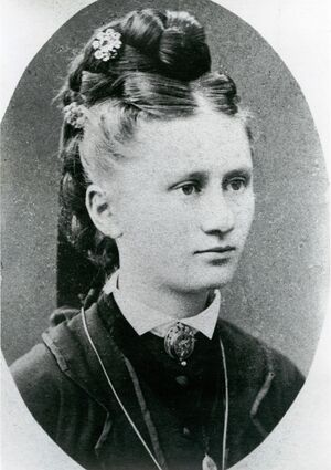 Lydia Amundsen MHB-F 010911.jpg