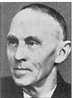 Stasjonsmester Ole K. Nordgård (ordfører i Sparbu 1935 - 1937) Styremedlem.