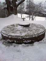 Oversteinen er i bra stand etter mange års bruk og senere lagring. Foto Kristian Koller.