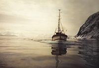 MB «Varnes» i god bør på tur inn Olderfjorden.