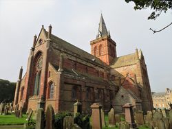 Magnuskatedralen fotografert fra det sørvestre hjørnet. Foto: Stig Rune Pedersen (2019).