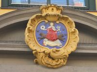 St. Hallvard på fasaden til det tidligere kommunale hybelhuset i Markveien 57. Foto: Stig Rune Pedersen