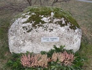 Martin Tranmæl gravminne.jpg
